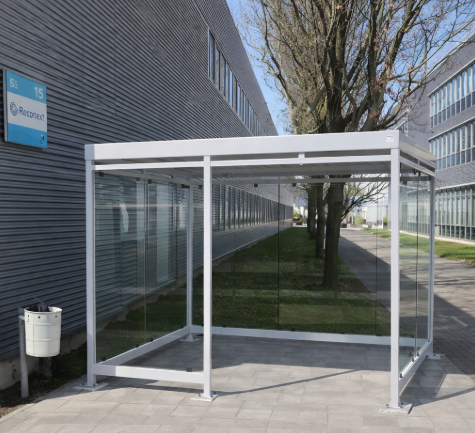 Rookoverkapping Myla 261 Rookabri Myla rookoverkapping 3 x 2 meter verzinkt en gecoat RAL 9006 geplaatst bij Verbaan Groep in Zoetermeer