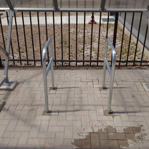 Fietsnietjes D60 mm 36 Fietsnietjes D60 met tussenbuis voor veilig fietsparkeren in Varsseveld