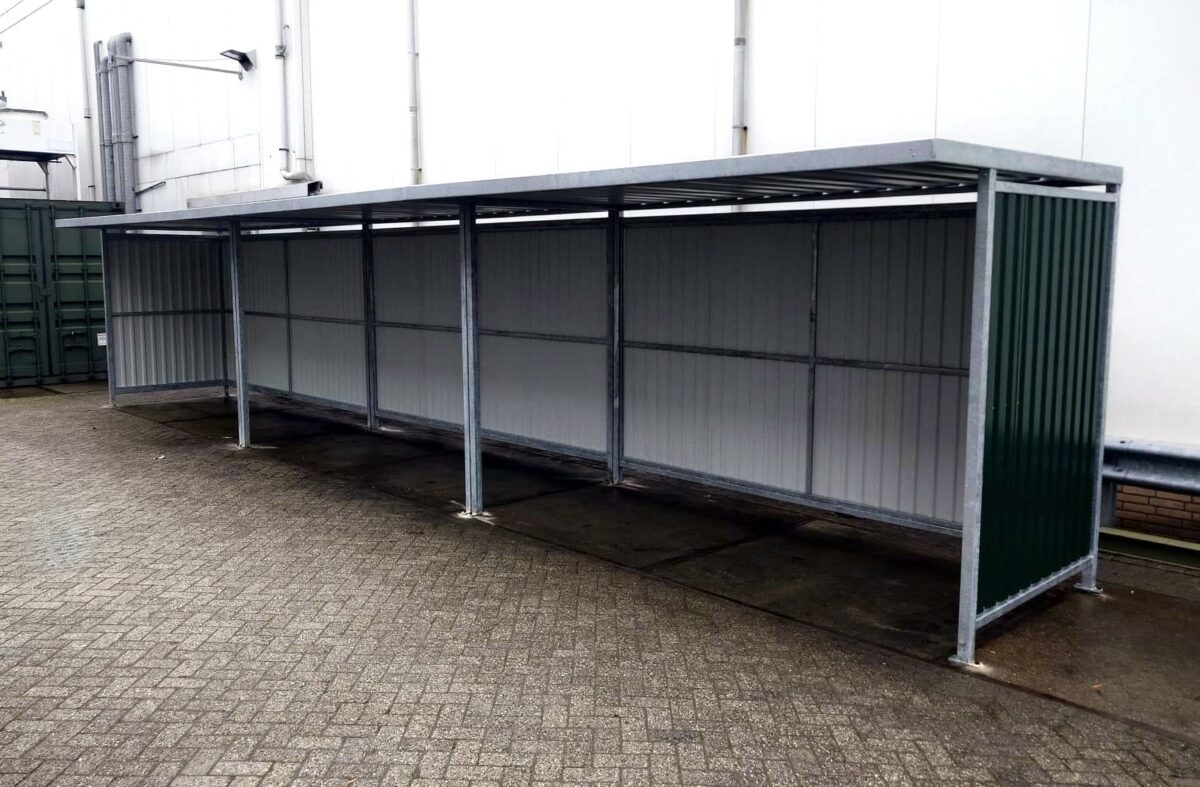 Welke wand kies je voor een fietsenstalling? Hout, glas, staal of polycarbonaat 7 Fietsoverkapping Leipzig voor ca 20 fietsen in Boxtel