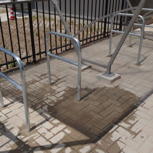 Fietsnietjes D60 mm 37 Verzinkte aanleunbeugels D60 voor fietsparkeren in de openbare ruimte