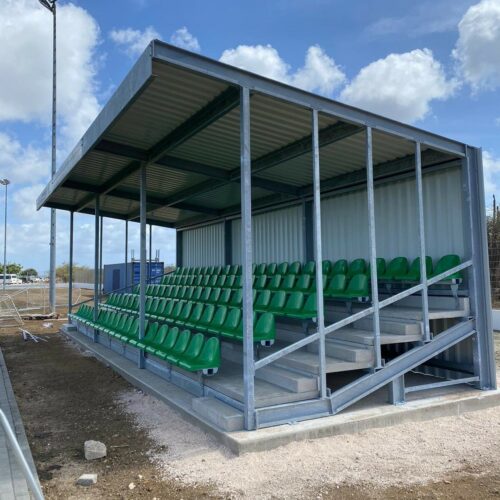 Tribune Alto - Replay 82 Tribune van verzinkt staal NEN-ISO 1461 op Bonaire