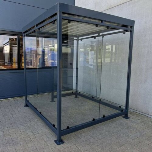 Rookoverkapping Myla Standaard 95 Twee rookoverkappingen Myla Standaard 2x2m geplaatst op locatie in Bilzen, België.