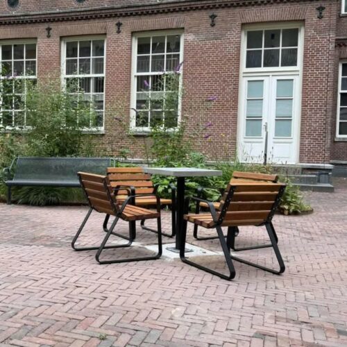 Schaaktafel voor buiten model MAT 26 Buitenschaaktafel geplaatst in Amsterdam