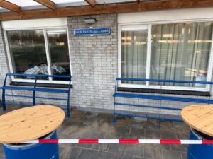 Skate-hang-parkbanken bij het voetbalveld van SV Diemen