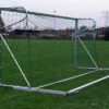 Grondraam GR190 voor jeugdoelen 5 Voor vrijstaand voetbaldoelen met een profiel van 80x80mm. op verharde of kunststof vloeren. Ideaal voor het gebruik op kunstgras.