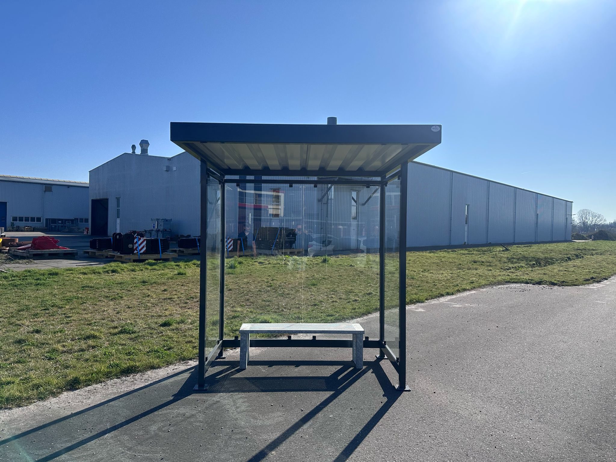 Rookoverkapping - automaat overkapping Palermo 4 Rookoverkapping Palermo 2 meter met zitbank, 8 mm ESG veiligheidsglas en coating in RAL-kleur naar keuze