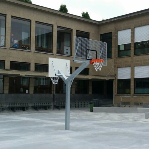 Basketbalpaal Heavy compleet 31 Op aanvraag ook leverbaar met 2 basketbalborden. 1 x wedstrijdformaat en 1 x recreatieformaat
