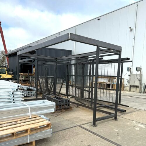 Rookabri model Palermo 71 Ook deze rookabri - rookoverkapping Palermo lengte 3 meter staat gereed om naar onze verzinkerij te gaan.