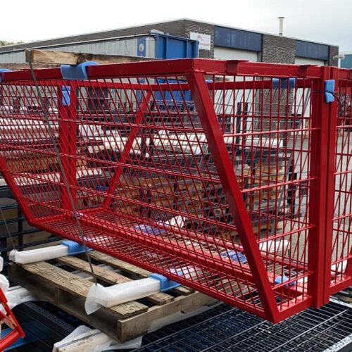 Voetbaldoeltjes model TRD300 119 Twee van onze TRD300: 2 x 1 meter voetbaldoelen voor de gemeente Houten, gereed voor transport.
