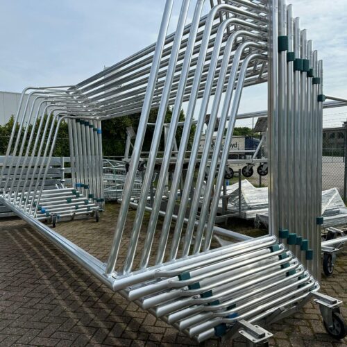 Pupillen voetbaldoel JVD150 51 Gereed voor transport. Onze populaire 5 x 2m voetbaldoelen > kruiwagenmodel.