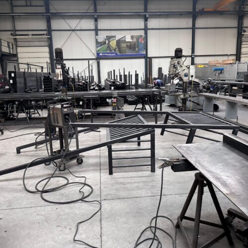 Voetbaldoel-basketbalcombi Model VBC180 54 Een kijkje in de werkplaats, voetbaldoel basketbalcombinatie model VBC180, duurzaam en degelijk Nederlands fabricaat.