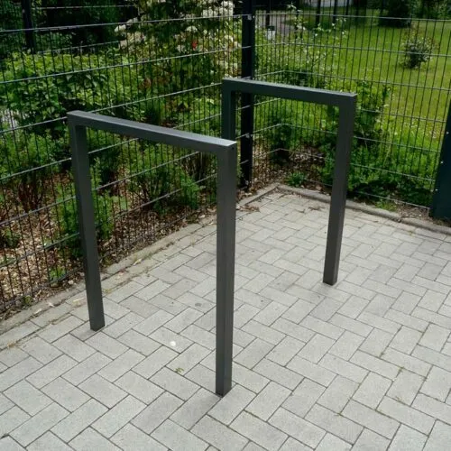 Moderne fietsnietjes van volbad verzinkt staal kokerprofiel vierkant