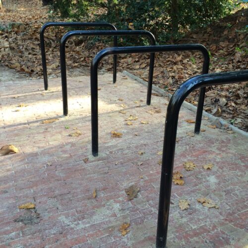 Fietsnietjes D60 mm 25 Onze aanleunbeugels gecoat in ral 9005.