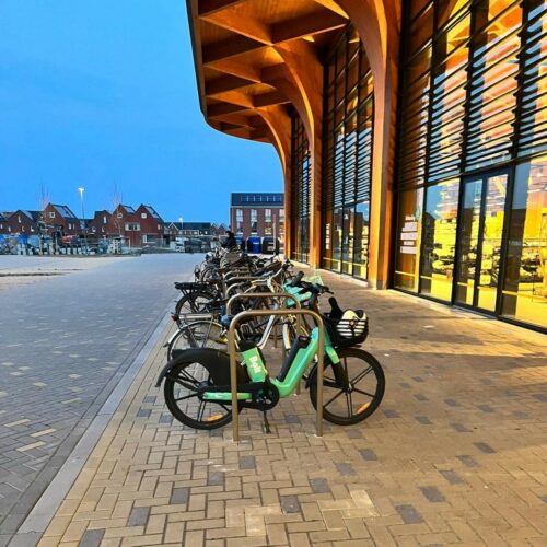 Fietsnietjes D60 mm 29 Duurzaam, veilig en altijd netjes geparkeerd: kies voor onze fietsnietjes. Deze hebben we geleverd bij de Jumbo in Groningen.