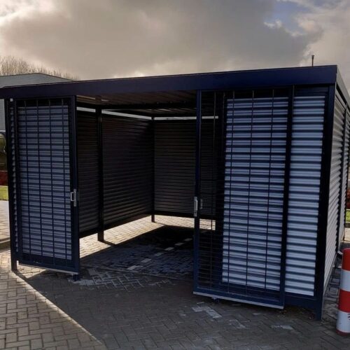 Afsluitbare fietsenstalling Center 30 Fietsoverkapping Center kopen? Dit hoogwaardige model is leverbaar als open fietsenstalling of als volledig afsluitbare fietsenberging met schuif- of draaideuren.