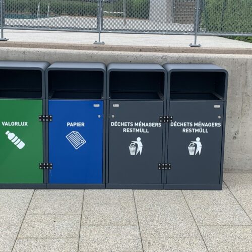Buiten scheidingsafvalbak Cubo Cestini.