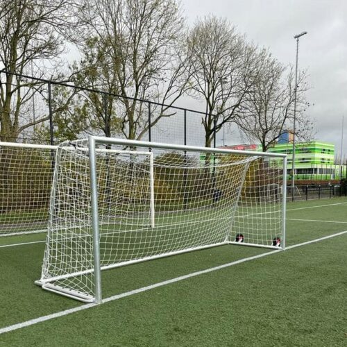 Pupillen voetbaldoel JVD150 46 Ook de jeugd van FC Groningen voetbalt met deze verplaatsbare voetbaldoelen.
