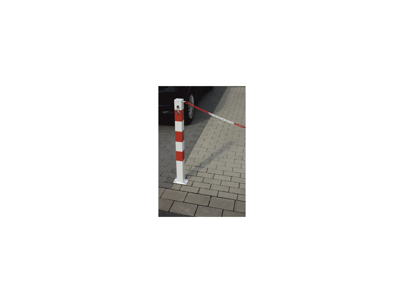 parkeerpaal met ketting 5 Duurzaam en degelijk slot met profielsleutels.