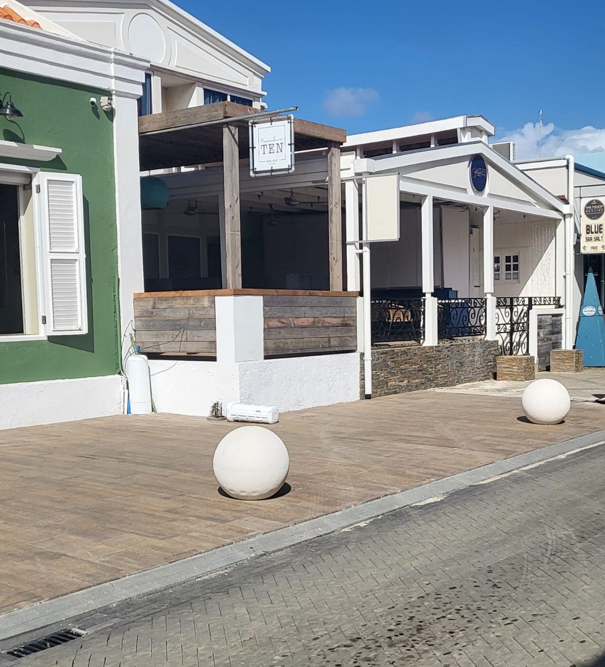 Afzetbol Vera 1 Betonnen afzetbollen geleverd op Bonaire door SKWshop