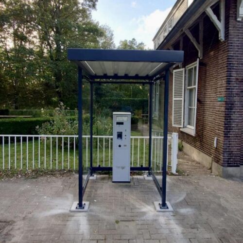 Rookabri model Palermo 63 Rookabri Palermo ingezet als overkapping voor een betaalautomaat