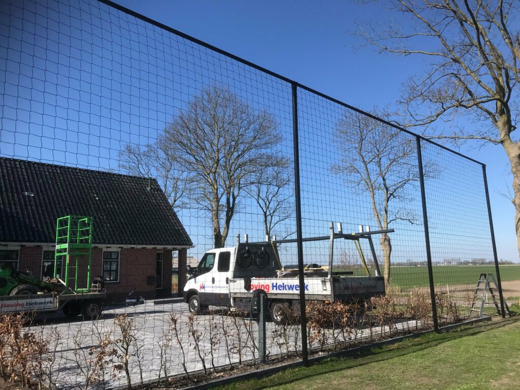 Welk ballenvangnet heb ik nodig? Alles over sport, maaswijdte, draaddikte en materiaal 1 Ballenvangnet op maat voor voetbal, hockey, golf en multisport