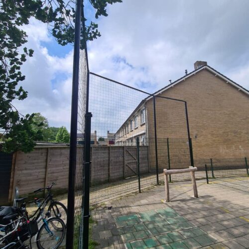 Ballenvanger op maat 147 Of het nu gaat om een voetbalveld, een honkbalpark of een golfbaan: wij hebben voor iedere sport de juiste balvanger-oplossing.