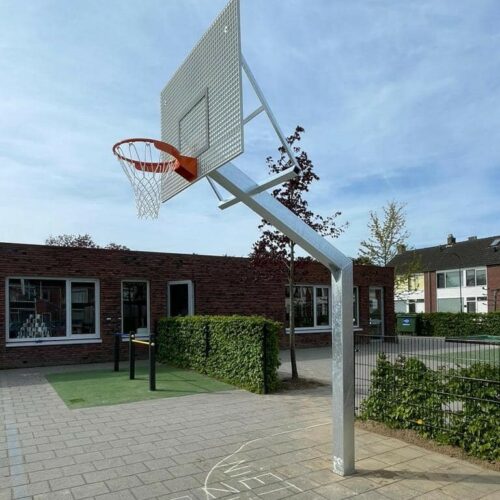 Basketbalpaal Heavy compleet 48 De ultieme duurzaamheid. Deze zware basketbalpalen zijn een aanwinst voor ieder speel- en schoolplein.