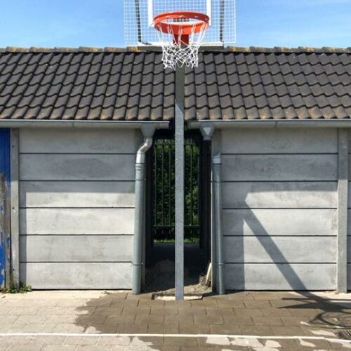 Basketbalpaal model Classic 60 Een duurzame en voordelige basketbaldoel waar u jarenlang onbezorgd plezier van heeft.