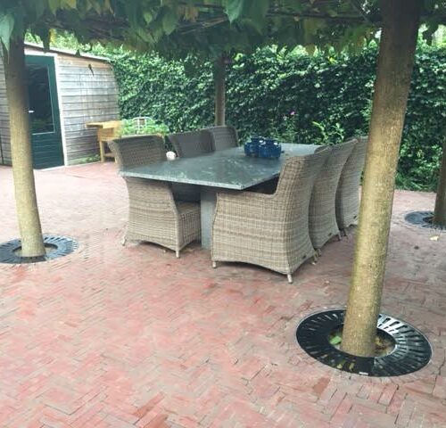 Ronde boomroosters, een sieraad voor uw tuin en de openbare ruimte. Afgebeeld de rond 80cm.