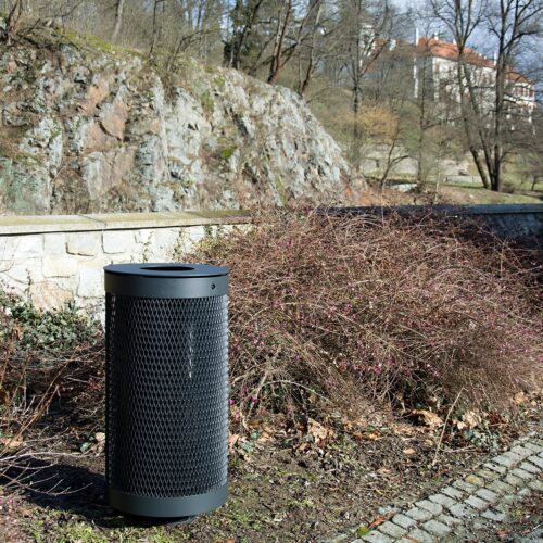 Buitenafvalbak Robust 5 Afvalbak Robust is beschikbaar in meerdere RAL-kleuren, passend bij elke buitenomgeving.