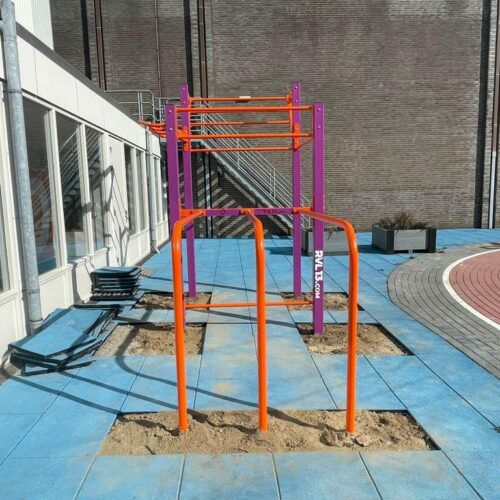 Calisthenics toestel Petum 69 Ideaal op de kleine ruimte. Onze Petum, in ral kleuren van uw keuze leverbaar