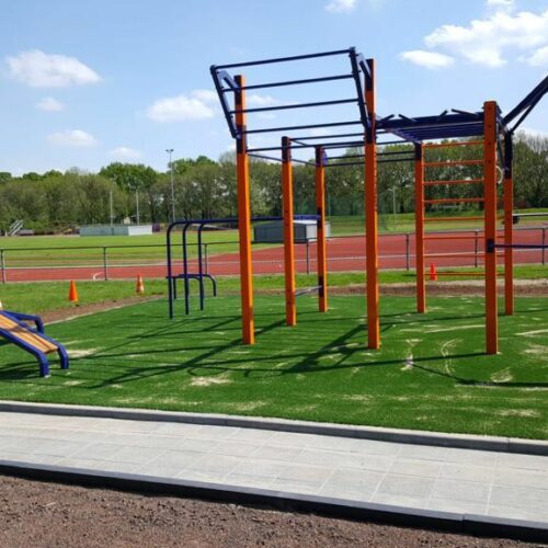 Buitenfitness Sit up banken 11 Buiten fitness toestellen sit up bench met nippur S+