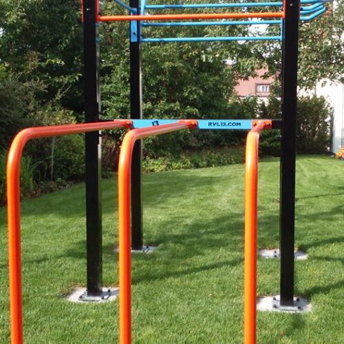 Calisthenics toestel Petum 58 De Petum uitgebreid met een extra uitbreiding. Ideale Calisthenicstoestellen voor de buitenruimte.