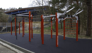 Onze fitness- bootcamp parken zijn onbeperkt uitbreidbaar met diverse accessoires en toestellen.