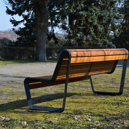 Design-parkbank-Borola-met-rugleuning
