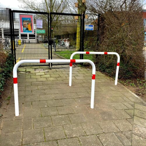 Uitneembaar toegangshek 6 Uitneembaar, dus ideaal als er groot verkeer langs moet