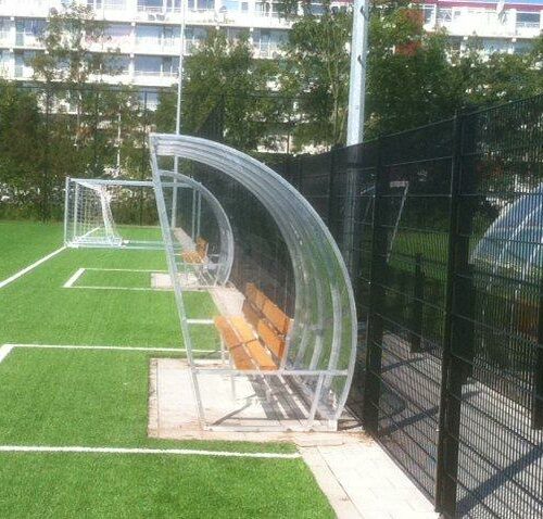 Dugout voetbal model 150 50 Dugouts model DO150, afgebeeld in de 3 meter uitvoering.