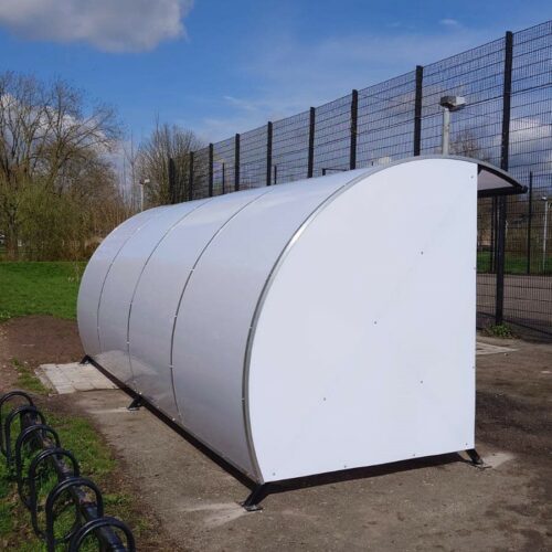 Toeschouwer dugout model 1000 7 Dug-outs model 1000: droog, comfortabel en leverbaar in diverse lengtes, ideaal voor toeschouwers!