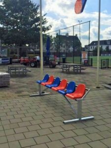 De materialen van deze coachbanken zijn volbad verzinkt.