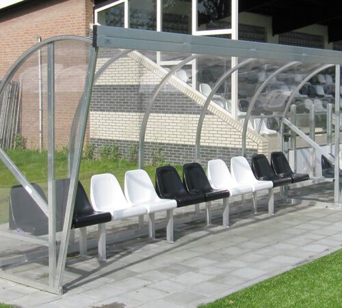 dugout model met kuipstoeltjes
