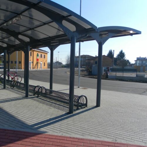 Design fietsenrek model Spirit Steel 29 Design rijwielrekken - fietsenrekken voor een zeer scherpe prijs. De Spirit Steel fietsenrekken zijn leverbaar in diverse lengtes, geschikt voor 5, 7 of 9 fietsen, en bieden zo voor elke situatie de juiste oplossing.