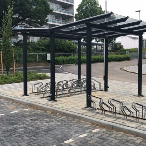 Fietsenrekken model FR1000 21 Onze fietsenrekken in combinatie met onze overdekte fietsenstalling - fietsoverkapping model City