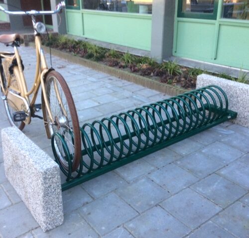 Fietsenrekken model Spirit Concrete 36 Fietsenrek Spirit Concrete in de uitvoering met 9 fietsplekken.