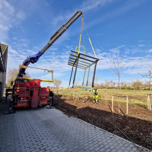 Fietsoverkapping Model City 35 Volledig voor gemonteerde overkappingen worden door onze monteurs vakkundig op hun plek gezet.