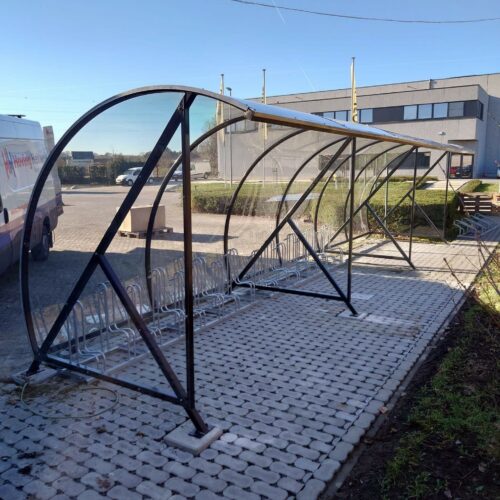 Fietsoverkapping BF1000 – Halfrond & Transparant 209 Fietsoverkapping met stalen frame en transparante kap.