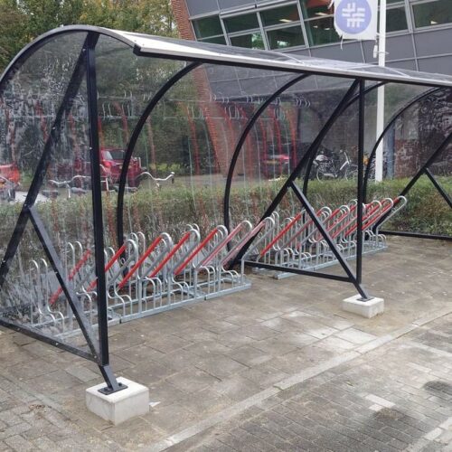 Fietsenrekken met slotbeugel model R45 23 Fietsparkeren op zijn mooist. Onze BF1000 fietsoverkapping met deze fraaie hoog-laag fietsenrekken met slotbeugels.