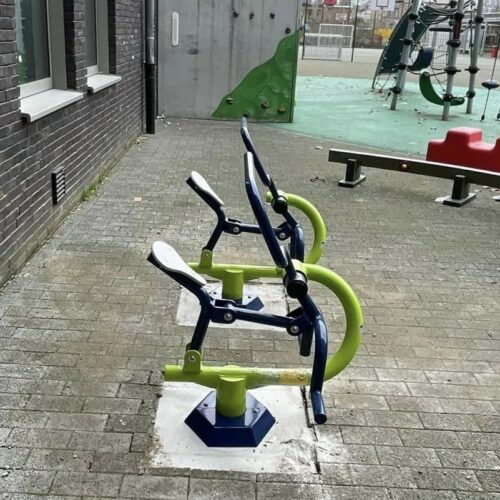 kinderfitnesstoestel De Rider 10 Onze kinderfitness toestellen, alleen geleverd of voor u geïnstalleerd. Aan u de keuze.