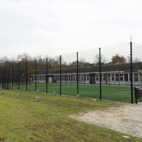 Voetbalkooi Basic 22 Sportkooi met de afmetingen van maar liefst 20 x 40 meter. Ook voor grote voetbalkooien en sportkooien is SKWshop het juiste adres.