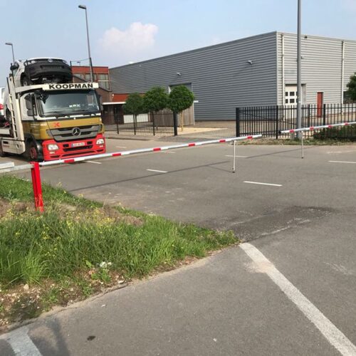 Handbediende Slagboom budget 54 De ideale slagbomen als u de weg maar 1 of 2 keer per dag afsluit.