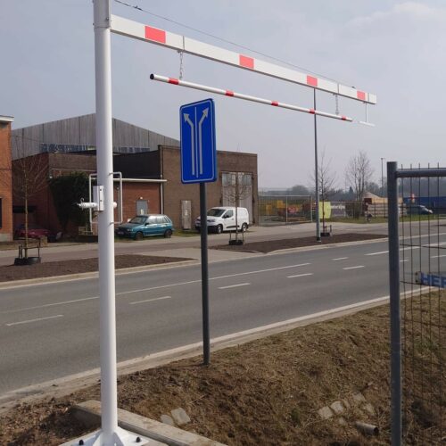 Hoogtebegrenzer met zwenk-arm 14 Onze hoogtebegrenzer met zwenkarm te Beerse (Belgie)